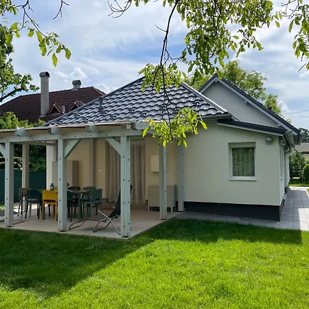 F14 Liget Vendeghaz * Fonyód