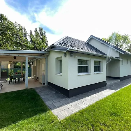 F14 Liget Vendeghaz Holiday home Fonyod