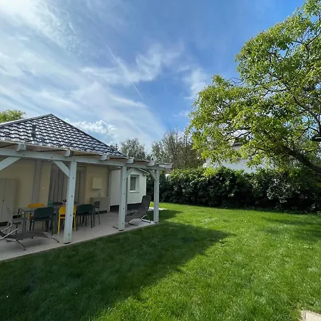 F14 Liget Vendeghaz Ferienhaus *