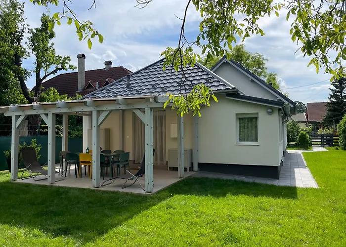 F14 Liget Vendeghaz * Fonyód