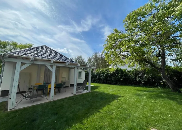 F14 Liget Vendeghaz Ferienhaus *